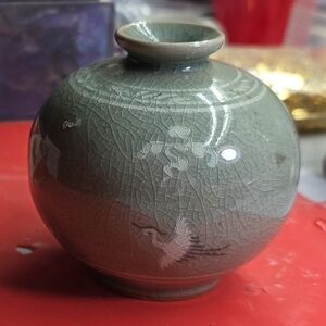 Handmade Korean Celadon Vase by Master Han Gi Woong – Crane Inlay, Signed